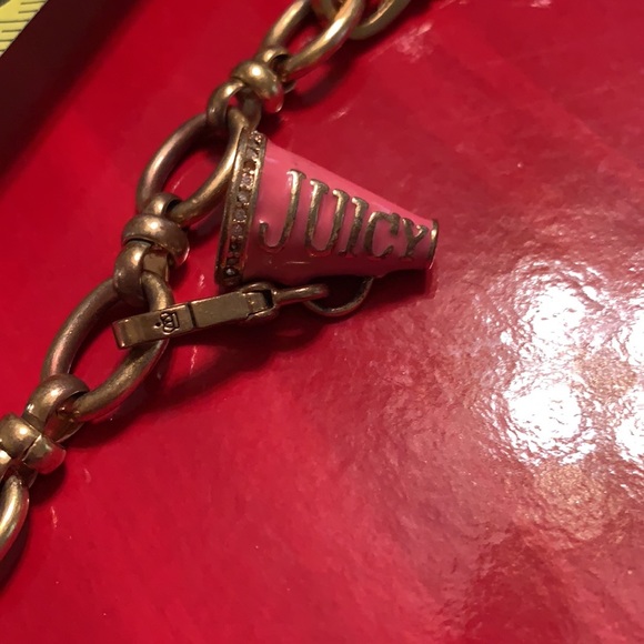 JUICY COUTURE 3 CHARM BRACELET. ONE NOT REMOVABLE